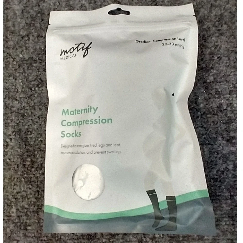 Motif Medical Maternity Compression Socks White Medium 20-30 mmHg AAB0004-02